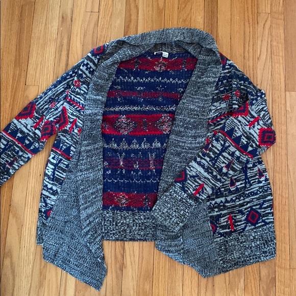 Roxy Cardigan - Picture 1 of 2